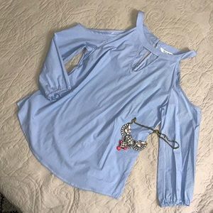 White House Black Market blouse 👚.